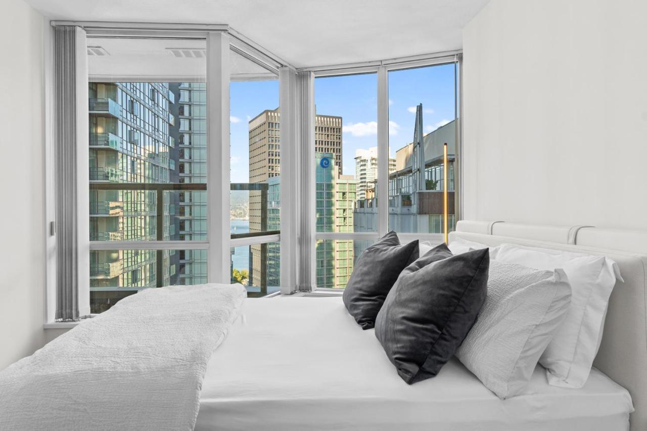 Downtown Luxury 1Br Coal Harbour Apartment Vancouver Ngoại thất bức ảnh