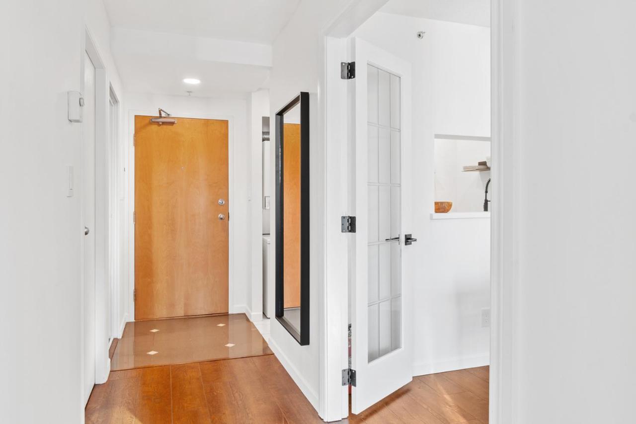 Downtown Luxury 1Br Coal Harbour Apartment Vancouver Ngoại thất bức ảnh