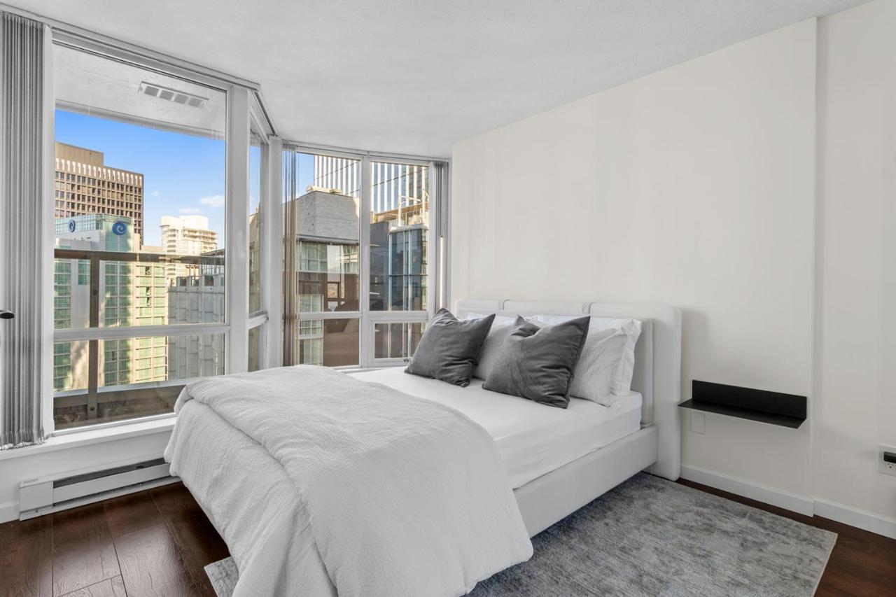 Downtown Luxury 1Br Coal Harbour Apartment Vancouver Ngoại thất bức ảnh