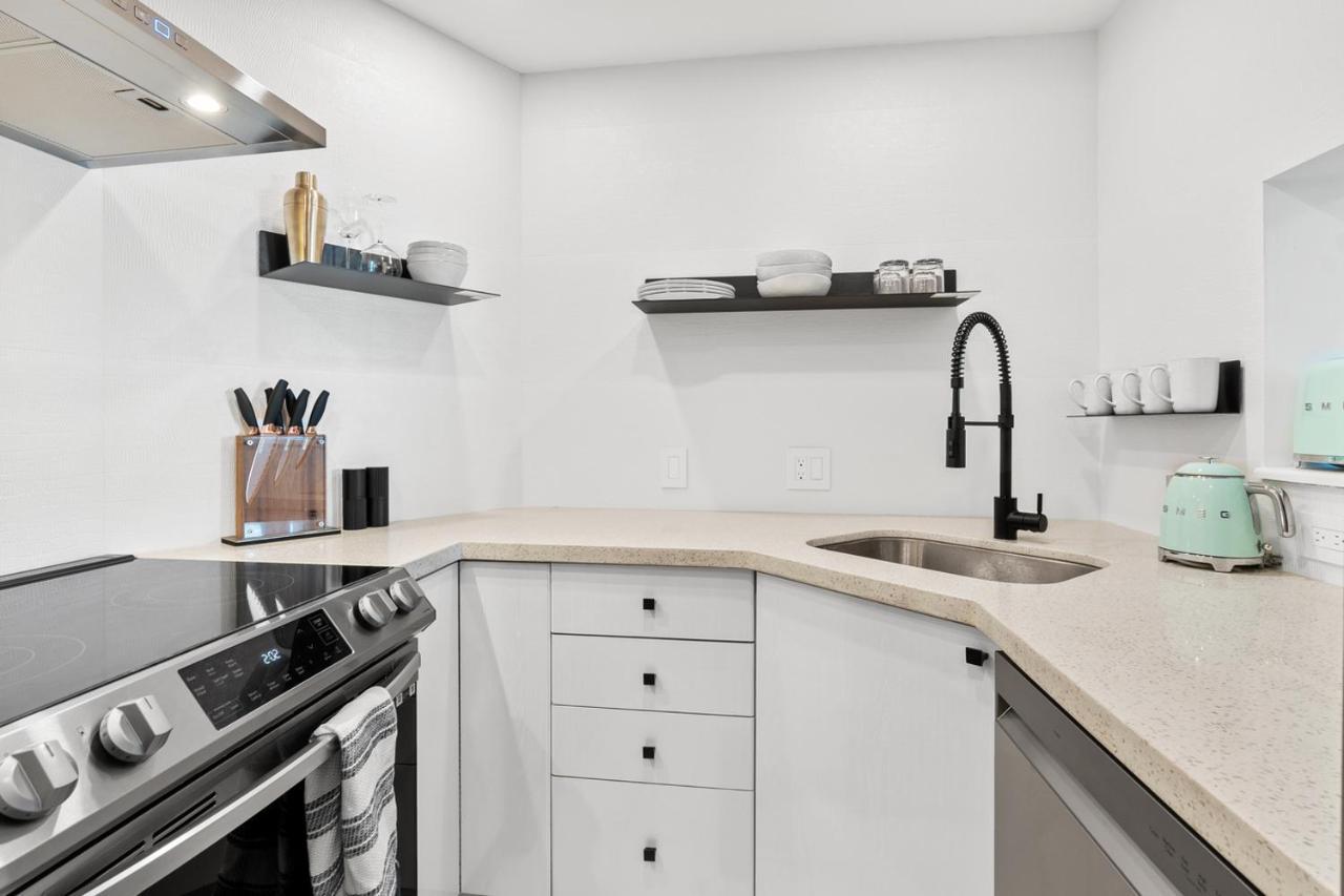 Downtown Luxury 1Br Coal Harbour Apartment Vancouver Ngoại thất bức ảnh